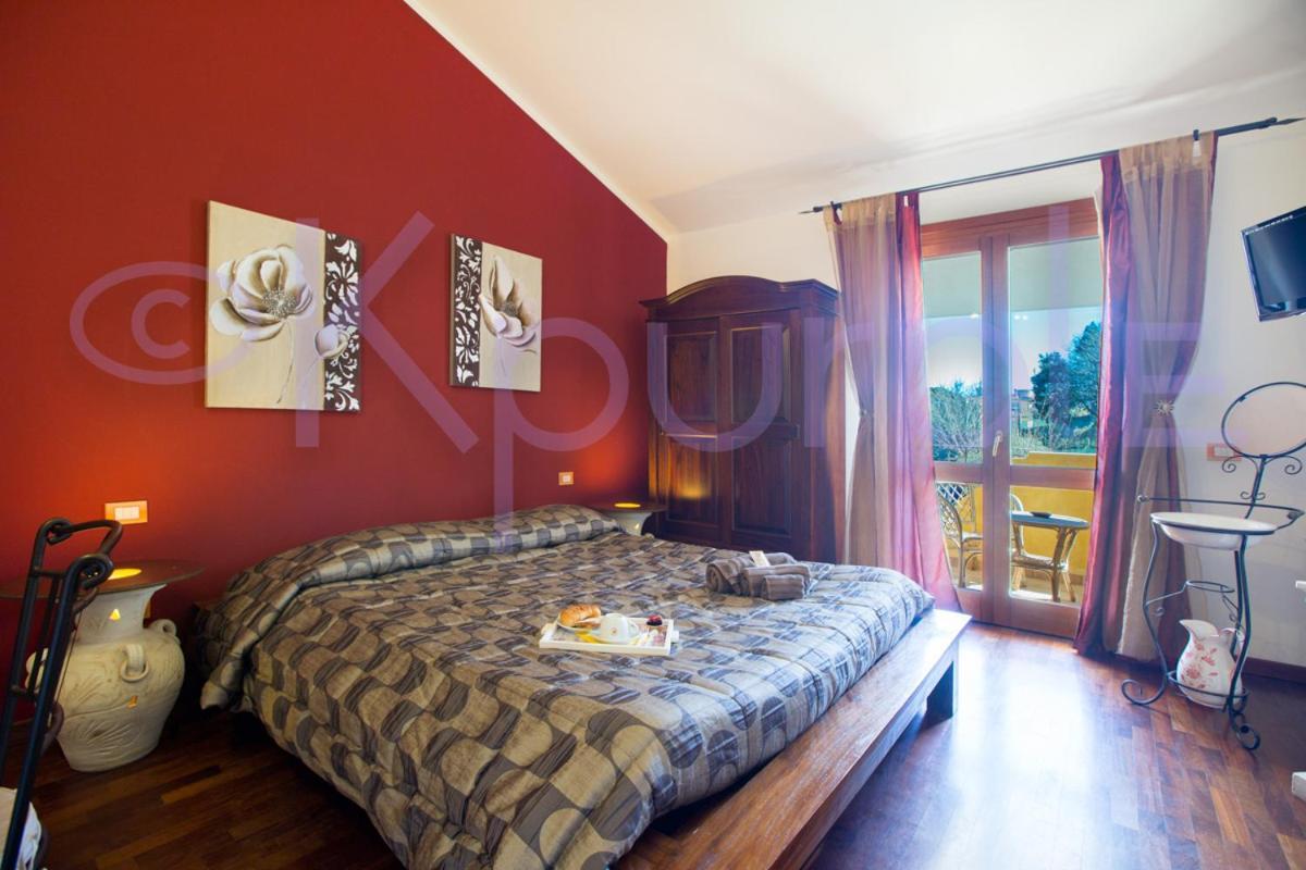 Le Api Hotel Cagliari Exterior photo